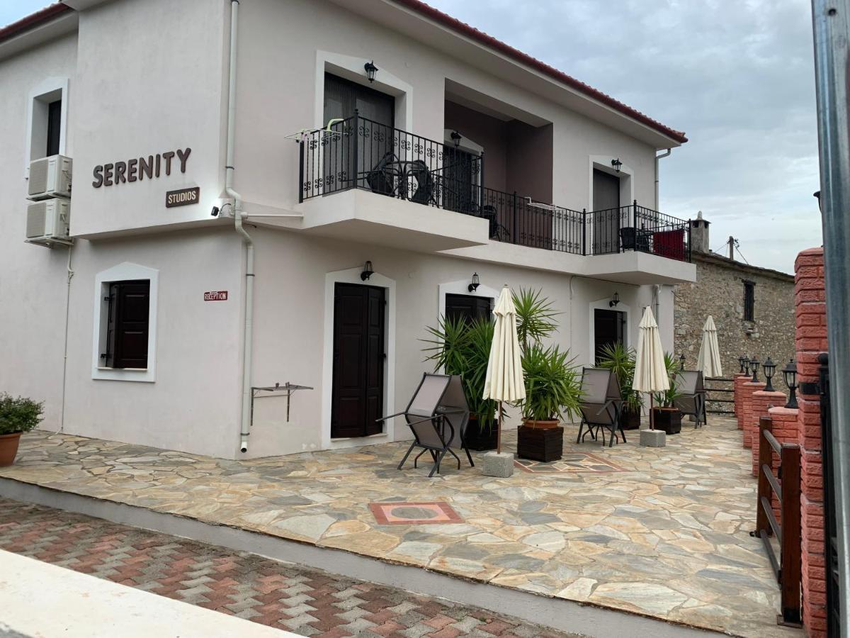 Serenity Studios 卡拉内拉 外观 照片